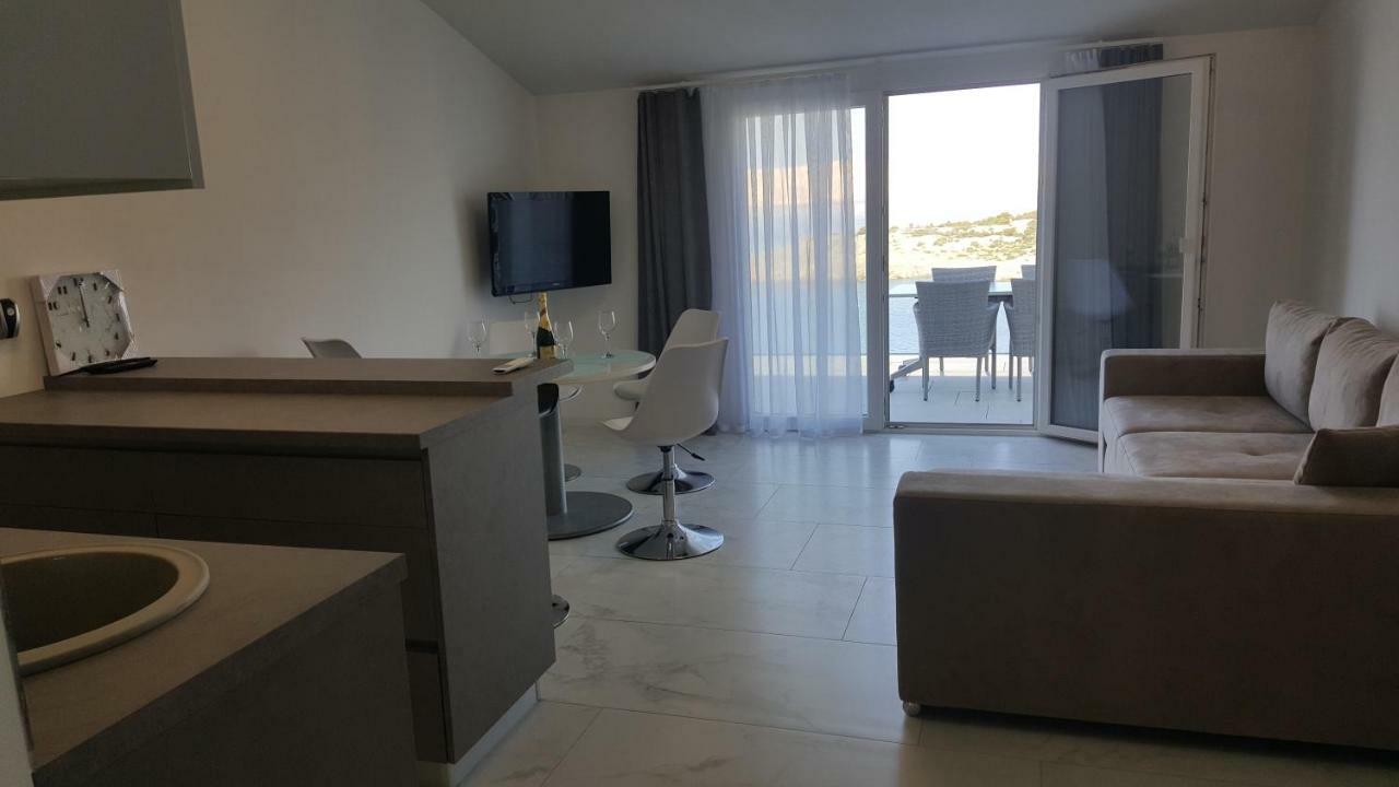 Ferienwohnung Mayana Cesarica Zimmer foto